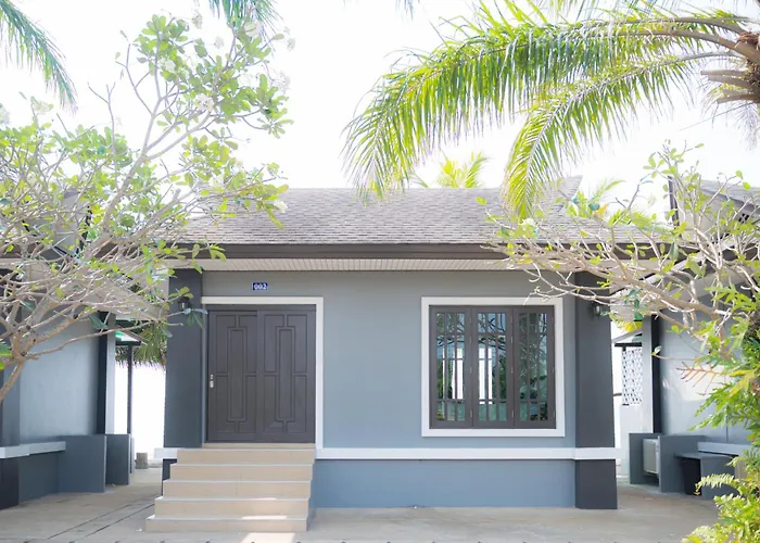 Baan Faa Talaychan Resort